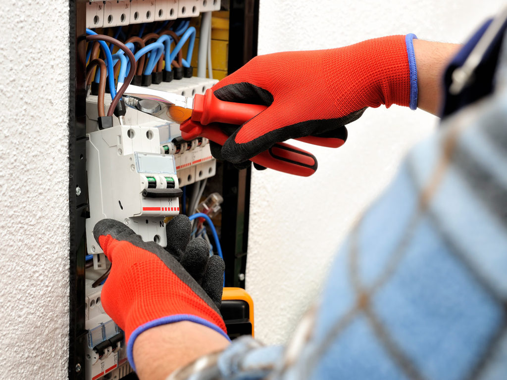 Commercial Electrician in Doha, Qatar